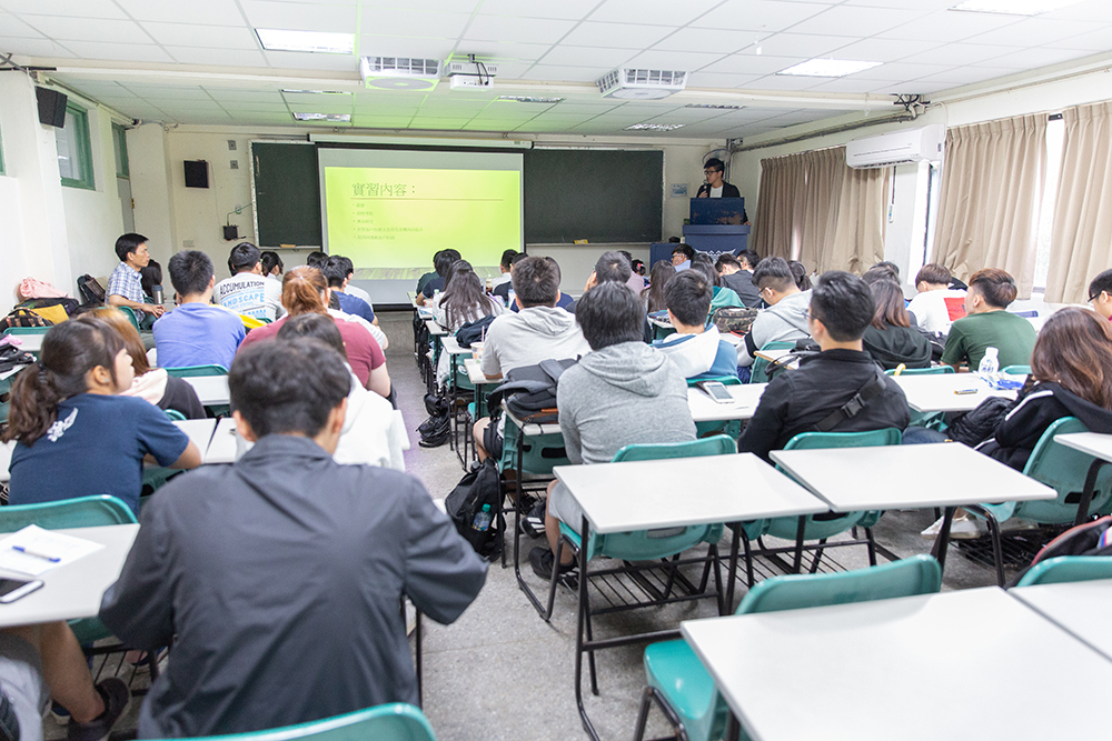 企業實習達人分享-富邦人壽實習生-經濟四年級 陳立哲-1